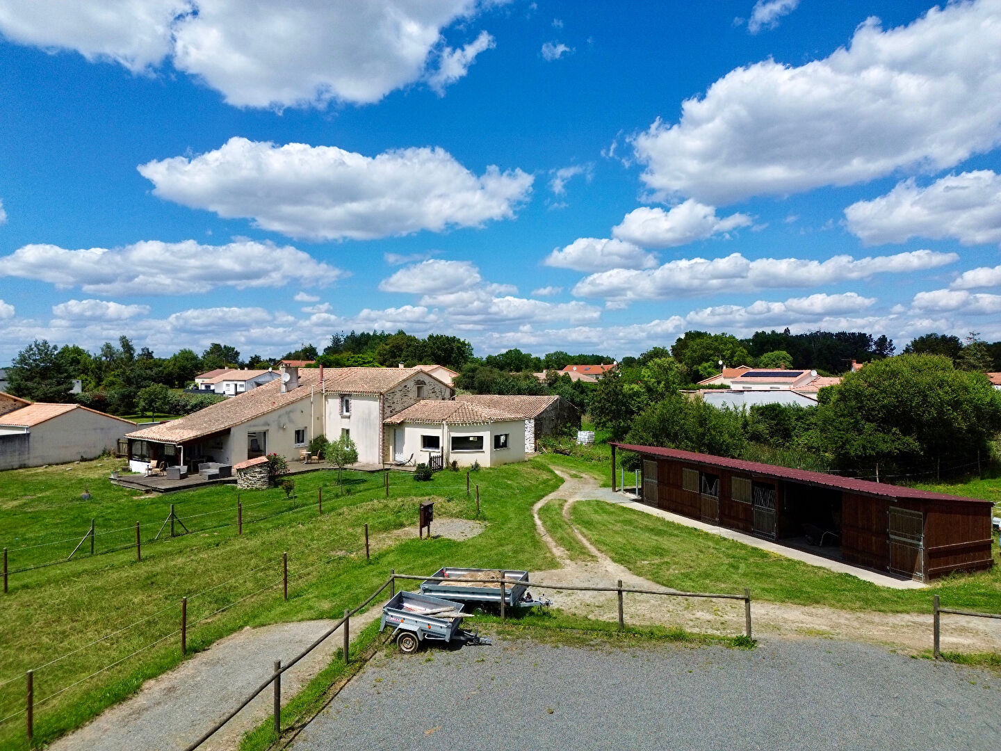 Propriete equestre 10 hectares la roche sur yon